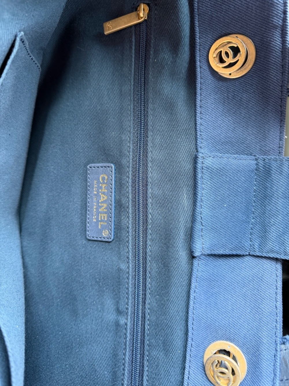 RARE CHANEL "COCO" Deauville large Navy Denim Tote - Picture 5 of 7